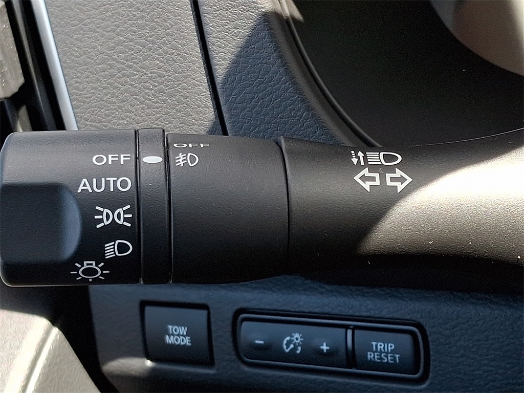 2025 Nissan Frontier SV - Photo 17