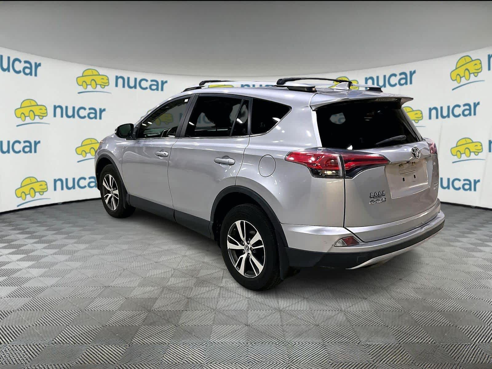 2018 Toyota RAV4 XLE - Photo 3