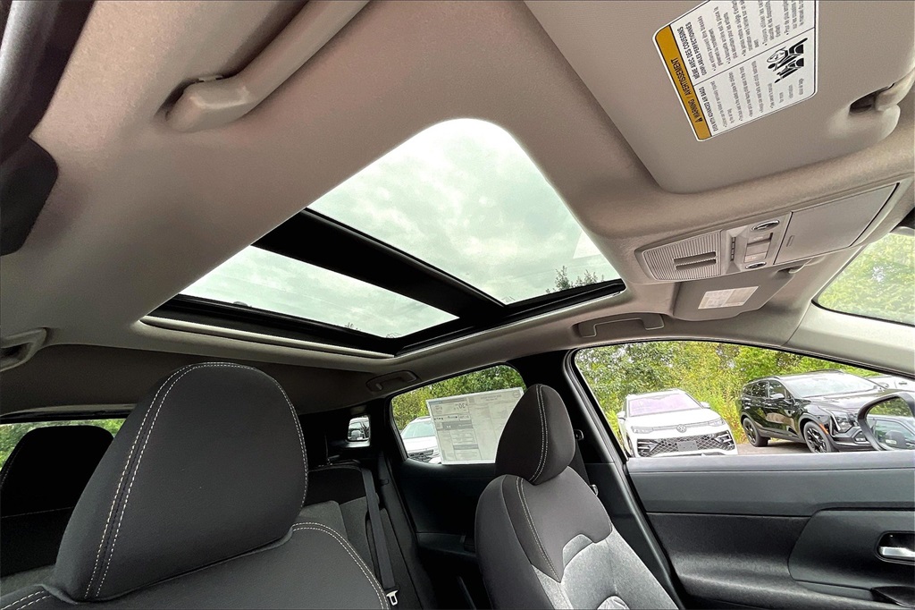 2025 Nissan Kicks SV - Photo 18