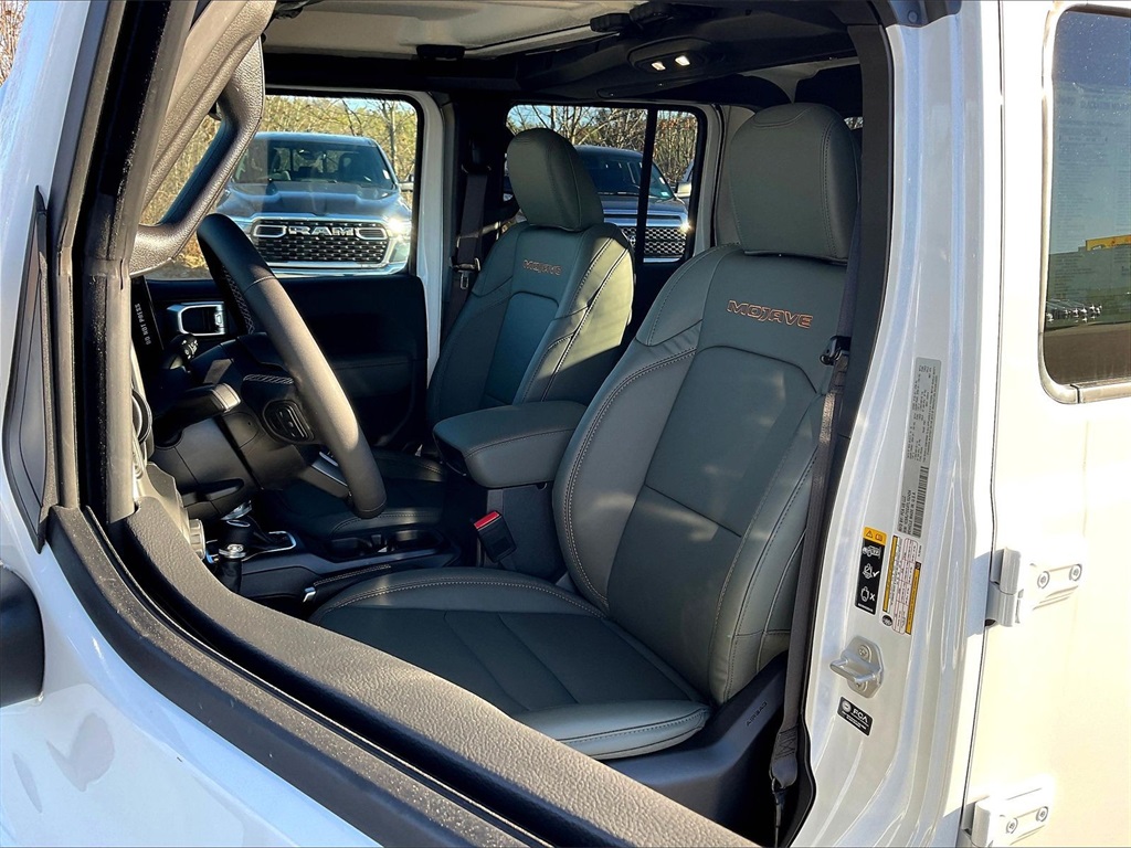 2026 Jeep Gladiator Mojave - Photo 11