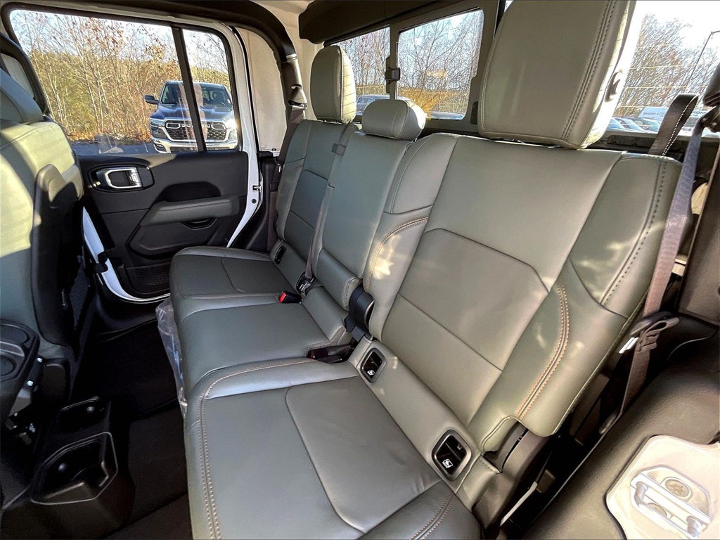 2026 Jeep Gladiator Mojave - Photo 15