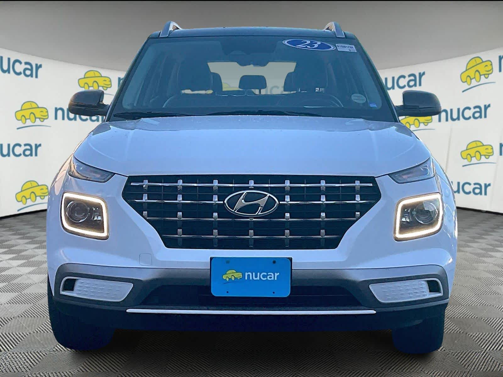 2023 Hyundai Venue Limited - Photo 2