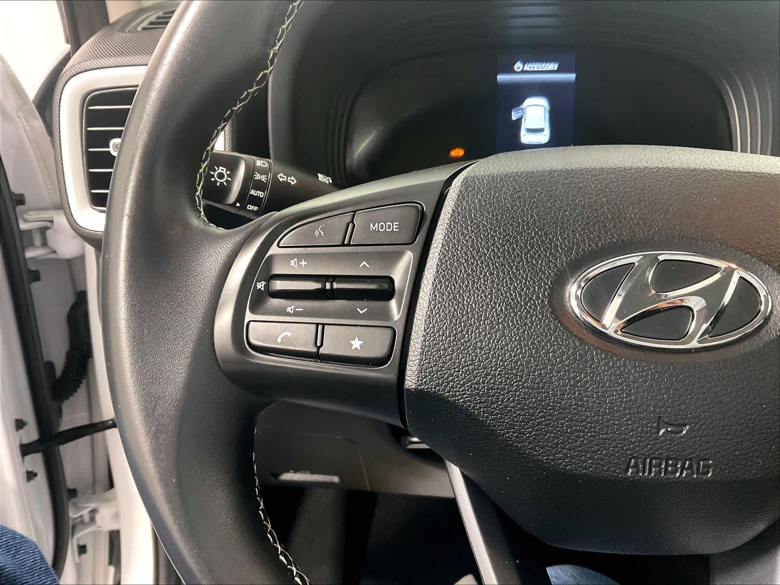 2023 Hyundai Venue Limited - Photo 22