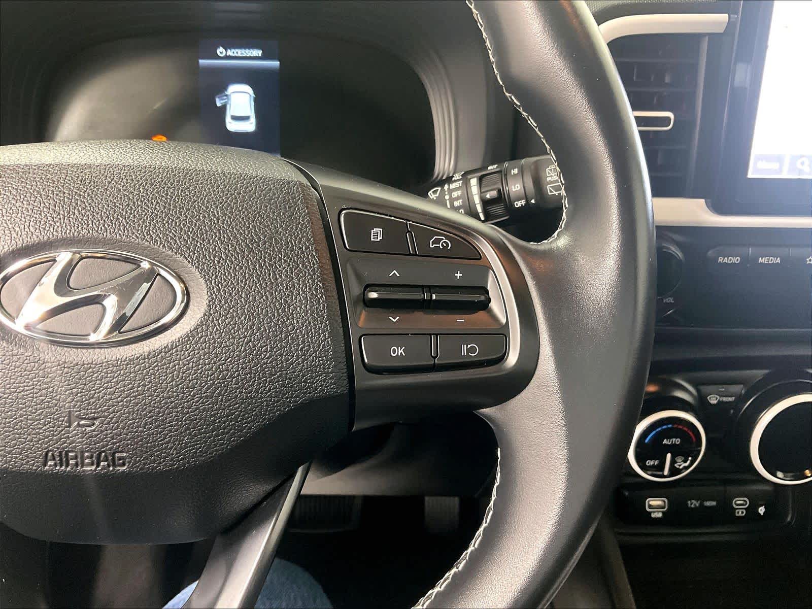 2023 Hyundai Venue Limited - Photo 23