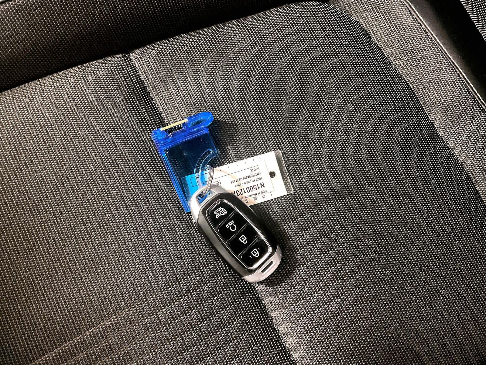 2023 Hyundai Venue Limited - Photo 30