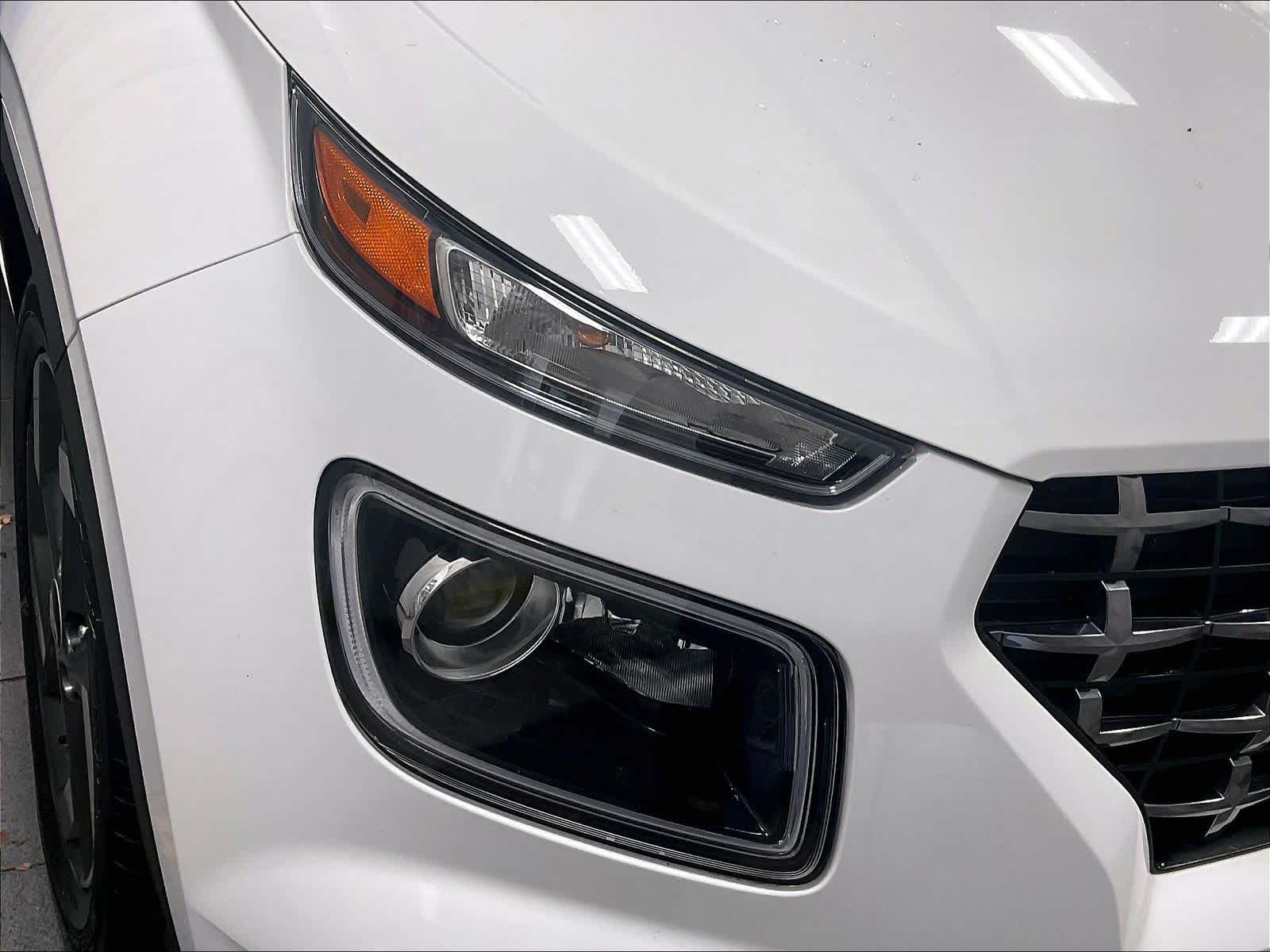 2023 Hyundai Venue Limited - Photo 32