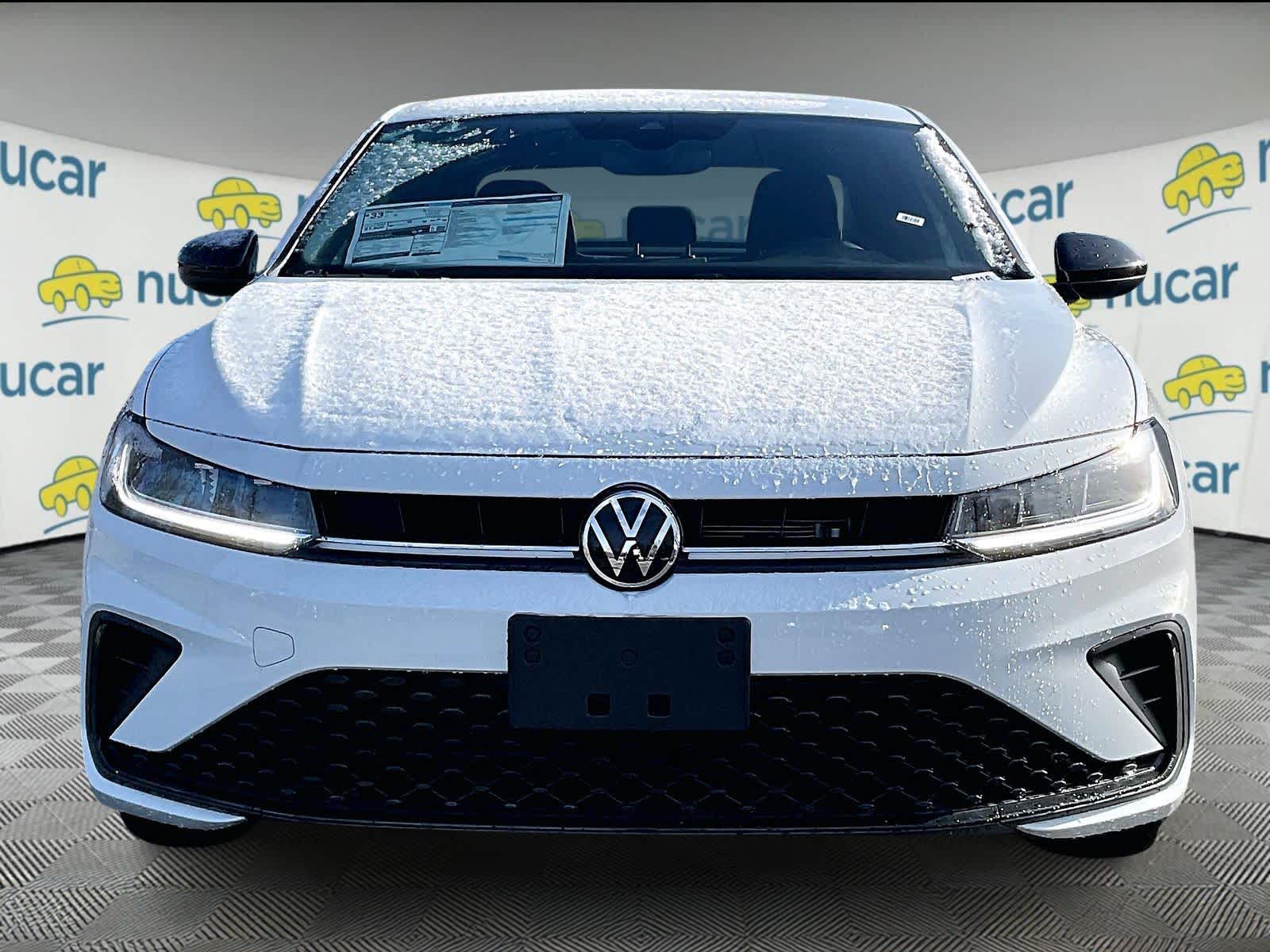 2025 Volkswagen Jetta Sport - Photo 3