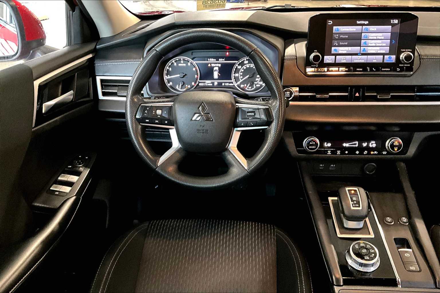 2022 Mitsubishi Outlander ES - Photo 18