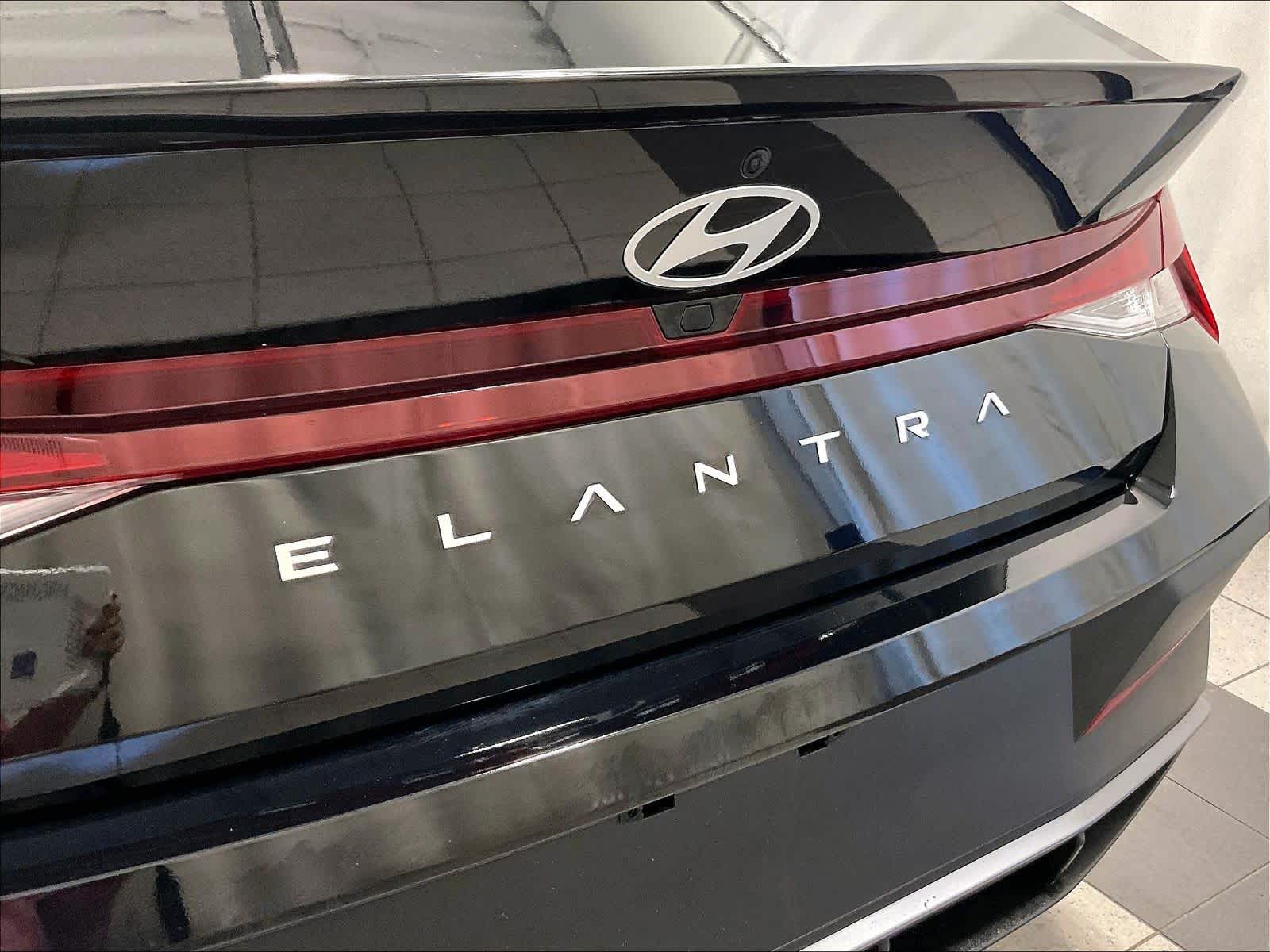 2025 Hyundai Elantra SEL Sport - Photo 28