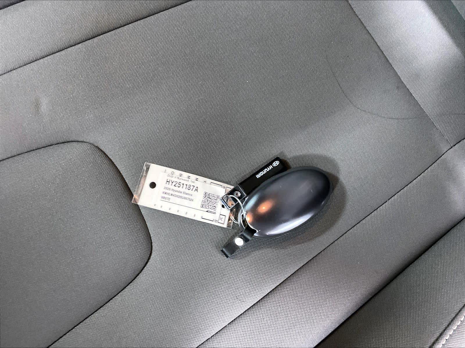 2025 Hyundai Elantra SEL Sport - Photo 30