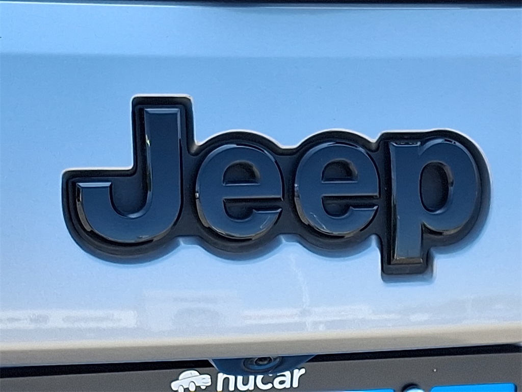 2020 Jeep Grand Cherokee Altitude - Photo 29