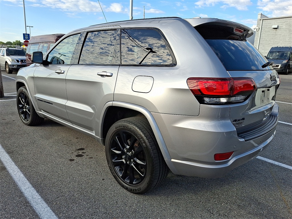 2020 Jeep Grand Cherokee Altitude - Photo 5