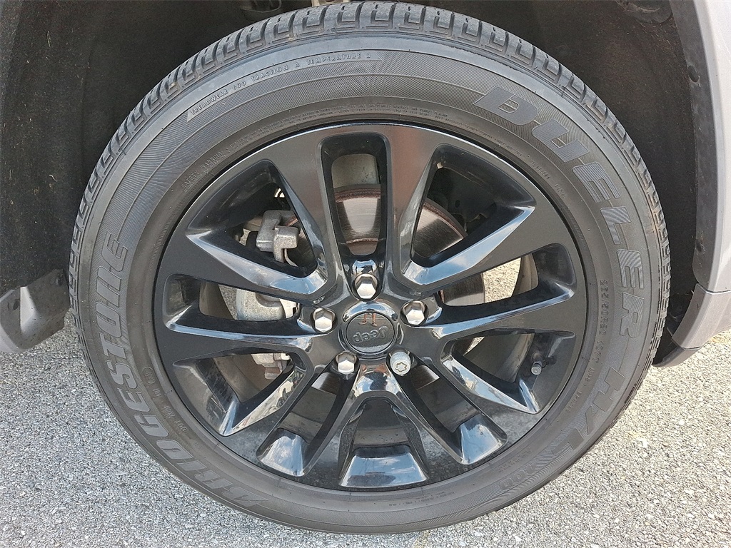 2020 Jeep Grand Cherokee Altitude - Photo 9