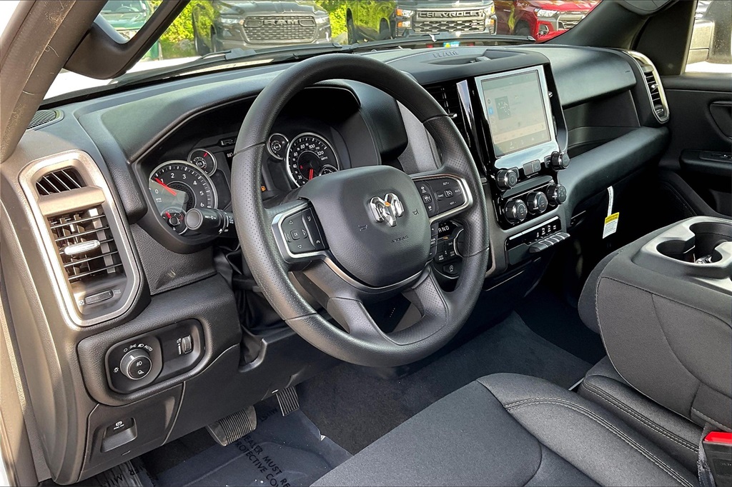 2025 Ram 1500 Tradesman - Photo 9