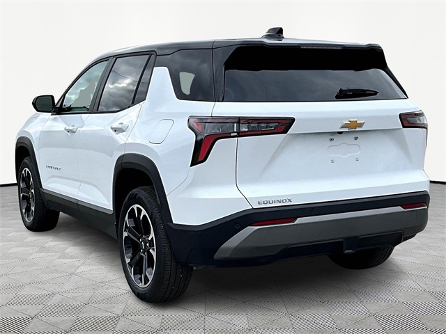 2026 Chevrolet Equinox LT - Photo 4