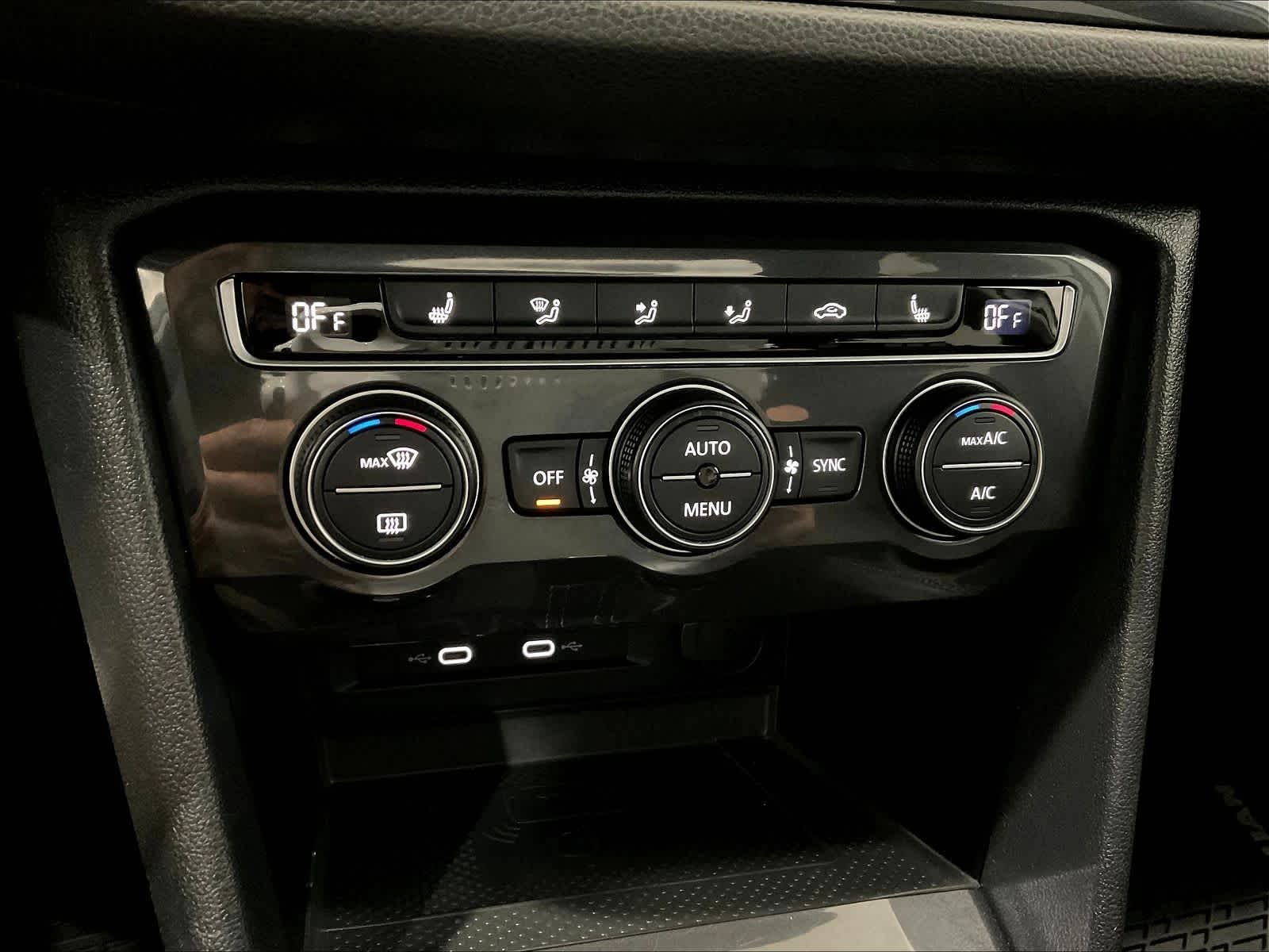 2021 Volkswagen Tiguan SE - Photo 26