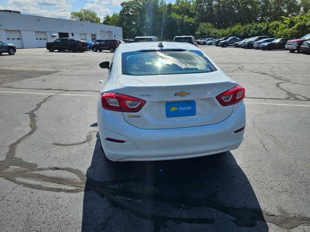2017 Chevrolet Cruze LS - Photo 5