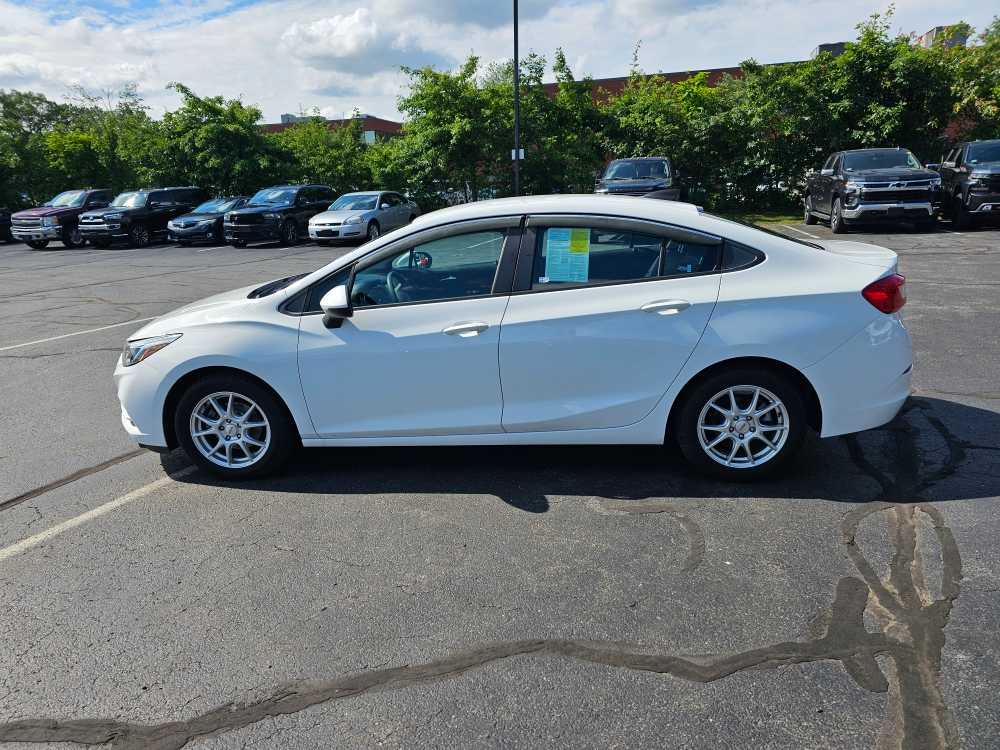 2017 Chevrolet Cruze LS - Photo 7