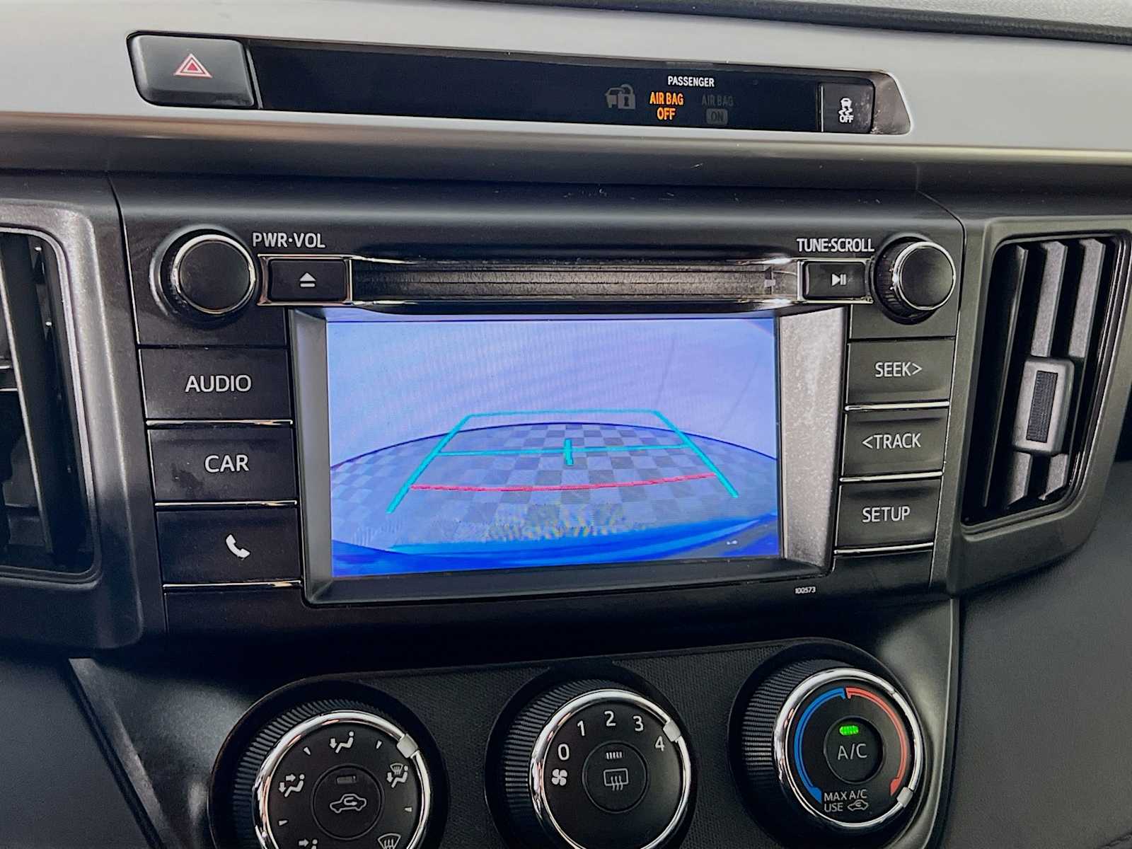 2016 Toyota RAV4 LE - Photo 13