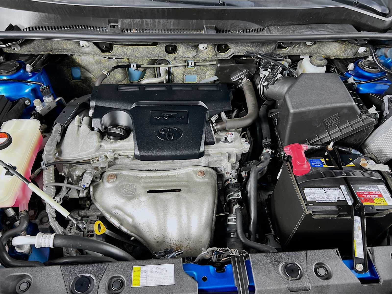 2016 Toyota RAV4 LE - Photo 28