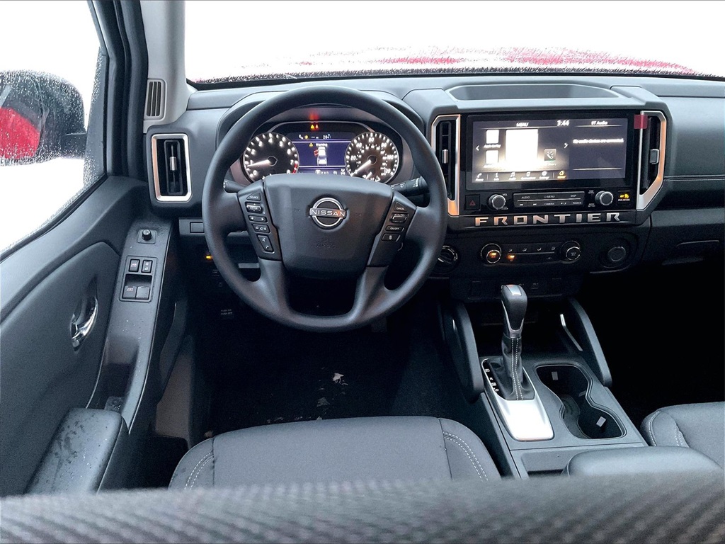 2025 Nissan Frontier SV - Photo 16