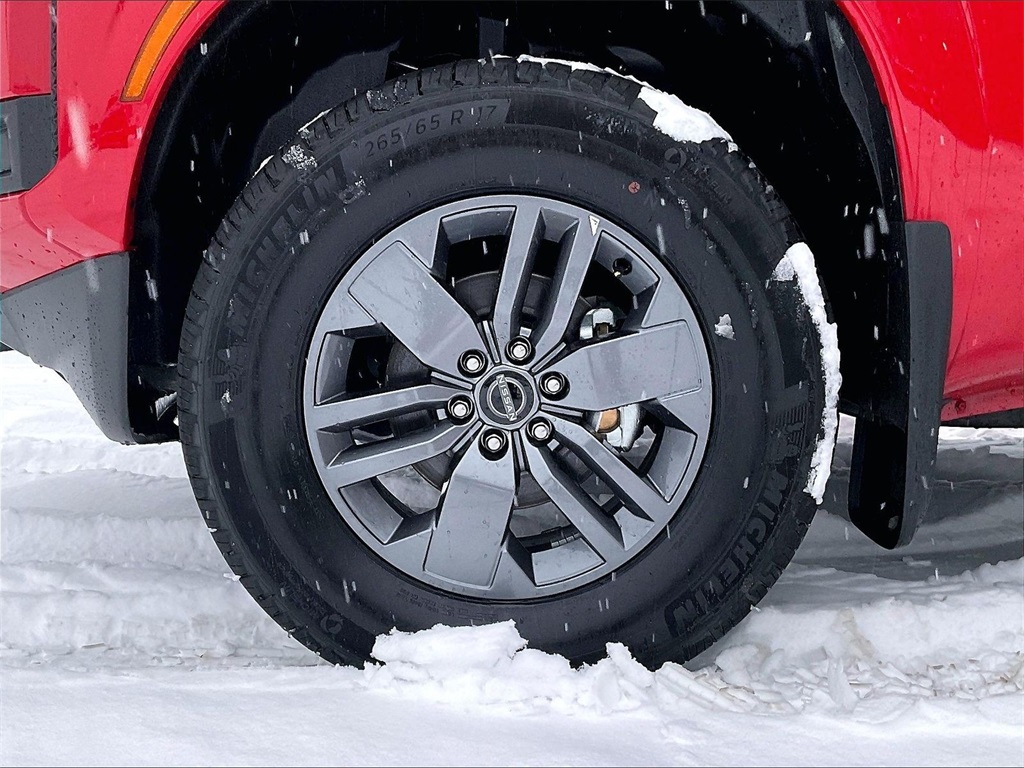 2025 Nissan Frontier SV - Photo 21