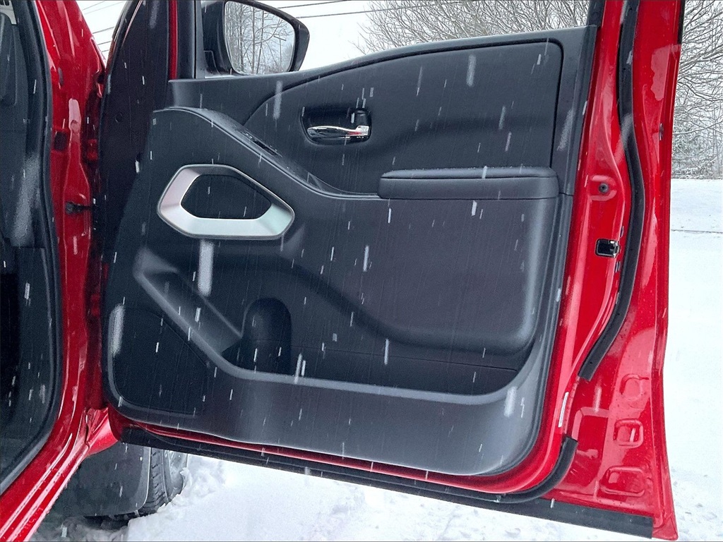 2025 Nissan Frontier SV - Photo 25