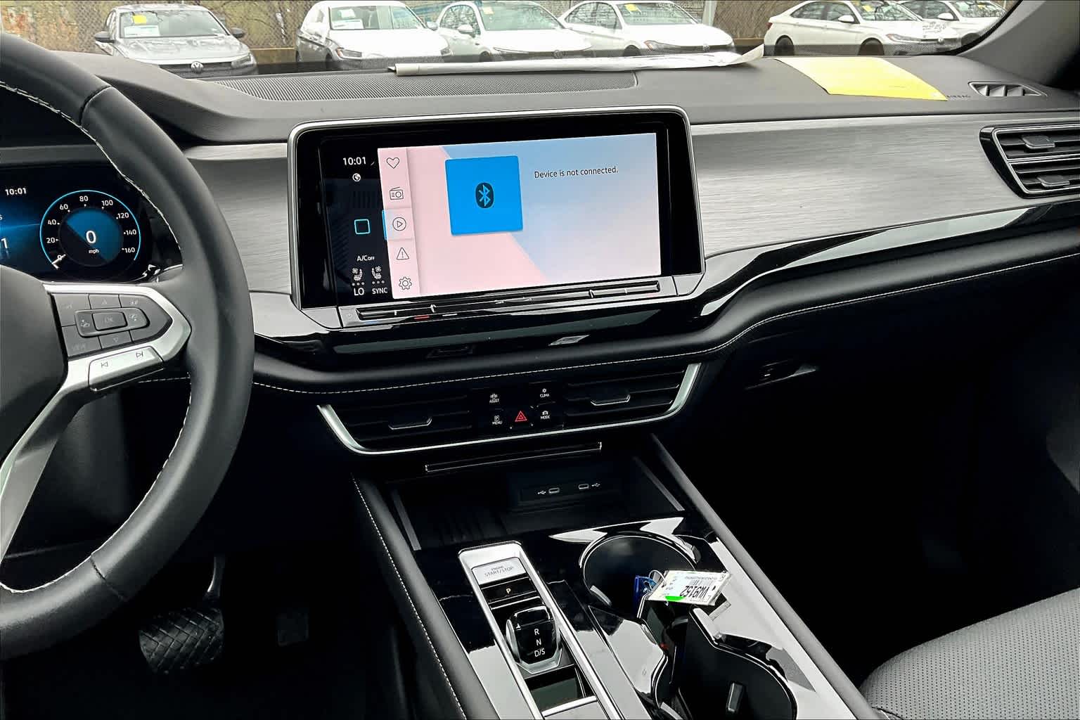 2025 Volkswagen Atlas Cross Sport 2.0T SE w/Technology - Photo 13