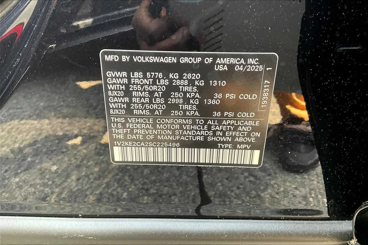 2025 Volkswagen Atlas Cross Sport 2.0T SE w/Technology - Photo 18