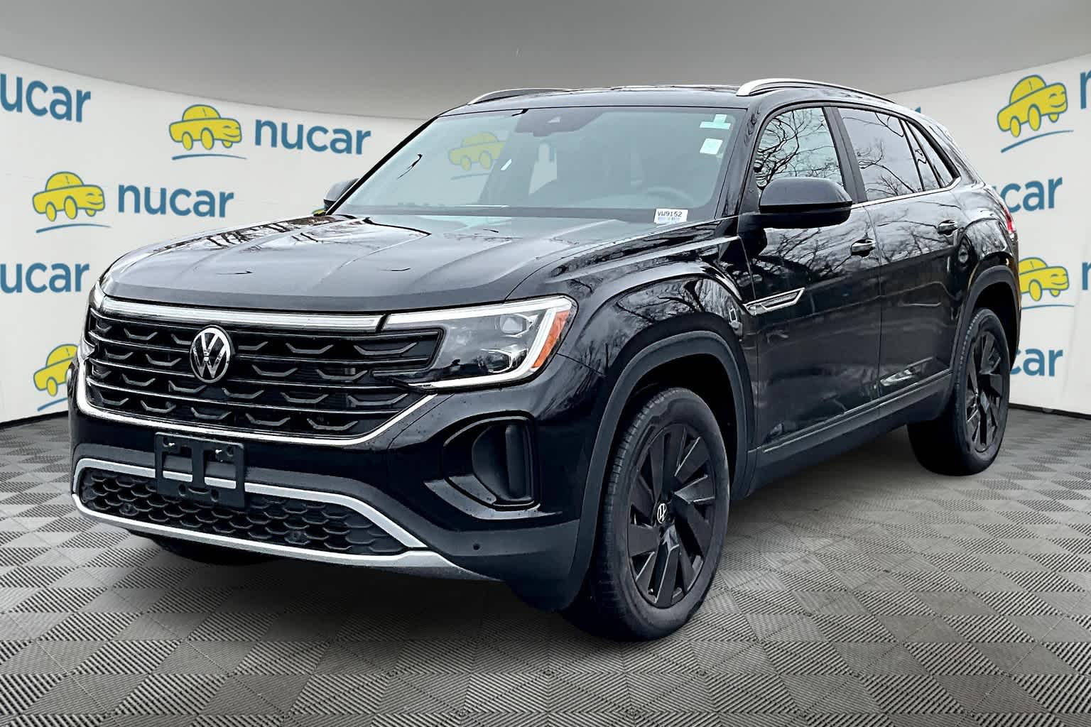 2025 Volkswagen Atlas Cross Sport 2.0T SE w/Technology - Photo 4