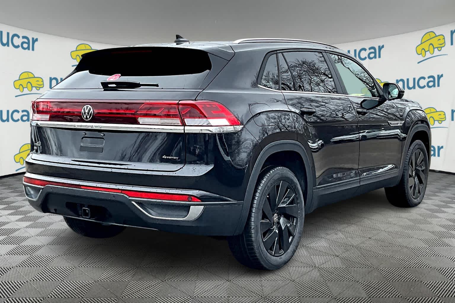 2025 Volkswagen Atlas Cross Sport 2.0T SE w/Technology - Photo 7