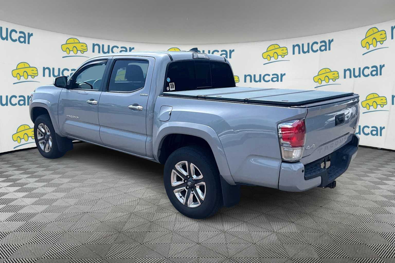 2018 Toyota Tacoma Limited - Photo 3