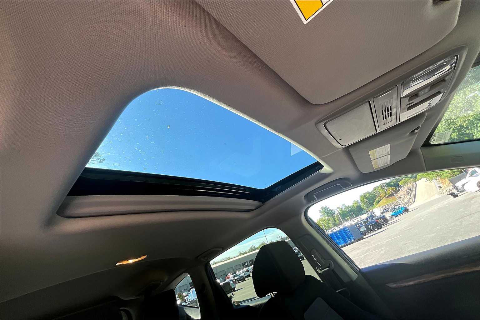 2021 Honda CR-V EX - Photo 22