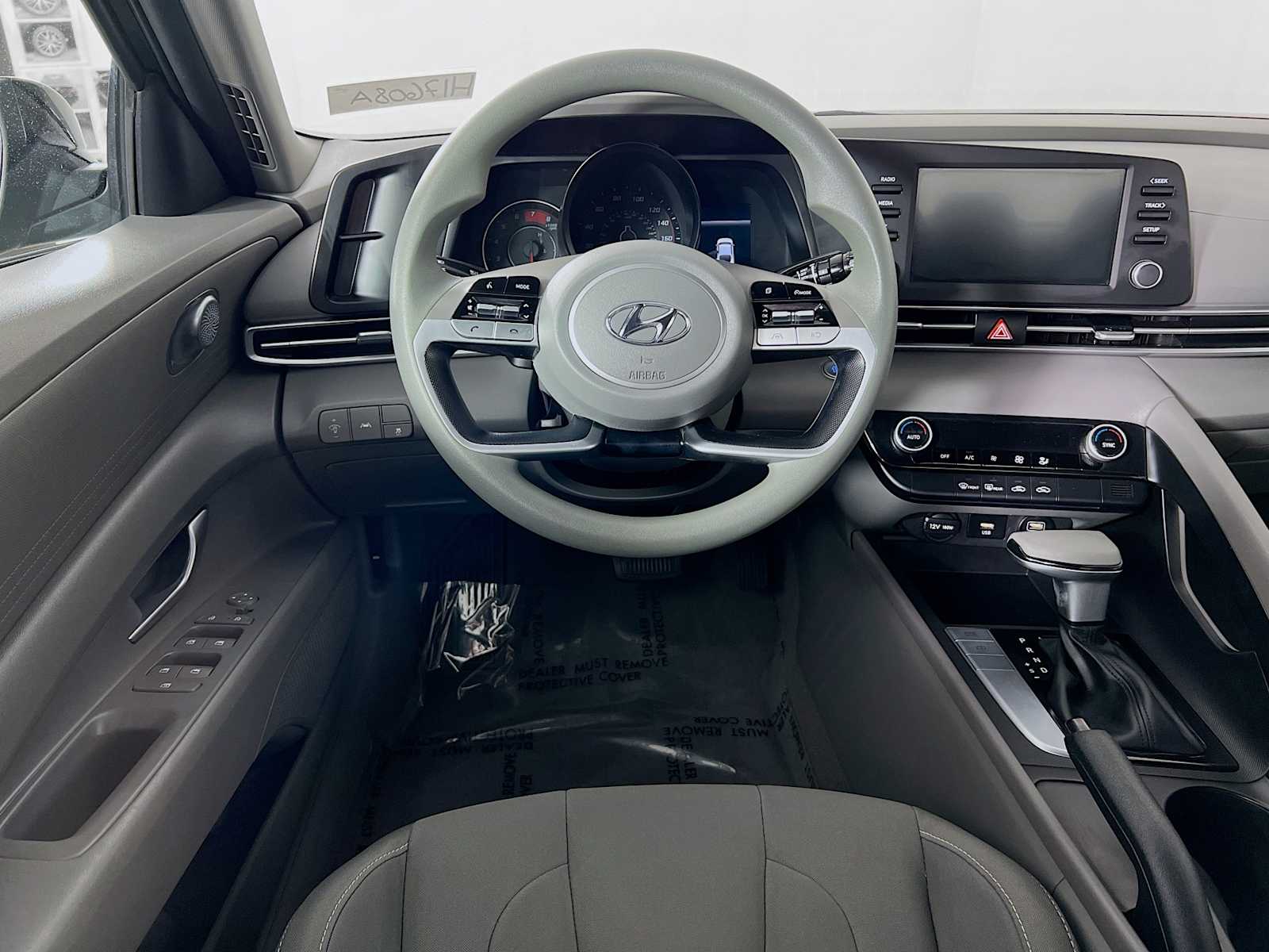2022 Hyundai Elantra SEL - Photo 21