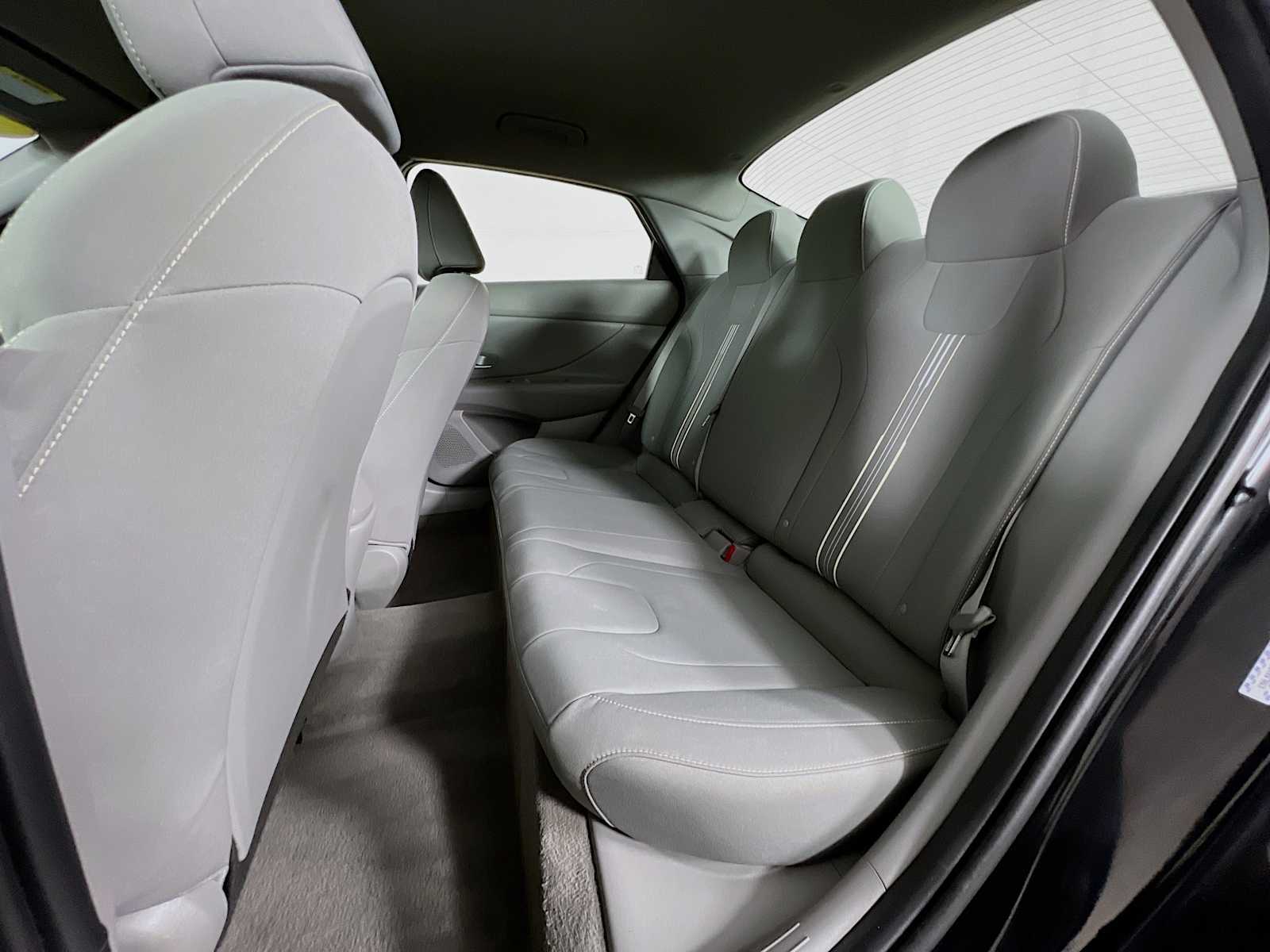 2022 Hyundai Elantra SEL - Photo 23