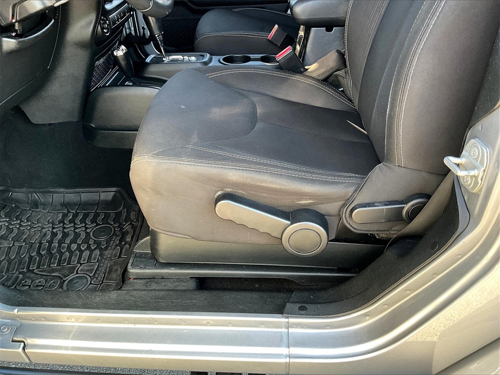 2018 Jeep Wrangler JK Sahara - Photo 30