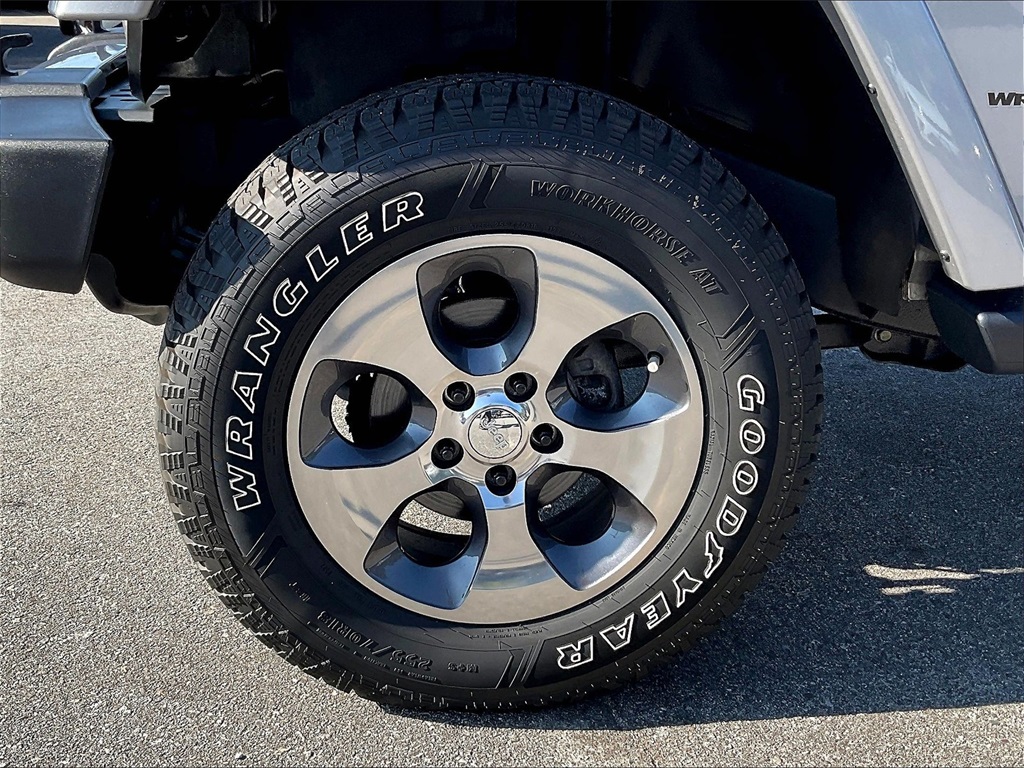 2018 Jeep Wrangler JK Sahara - Photo 7