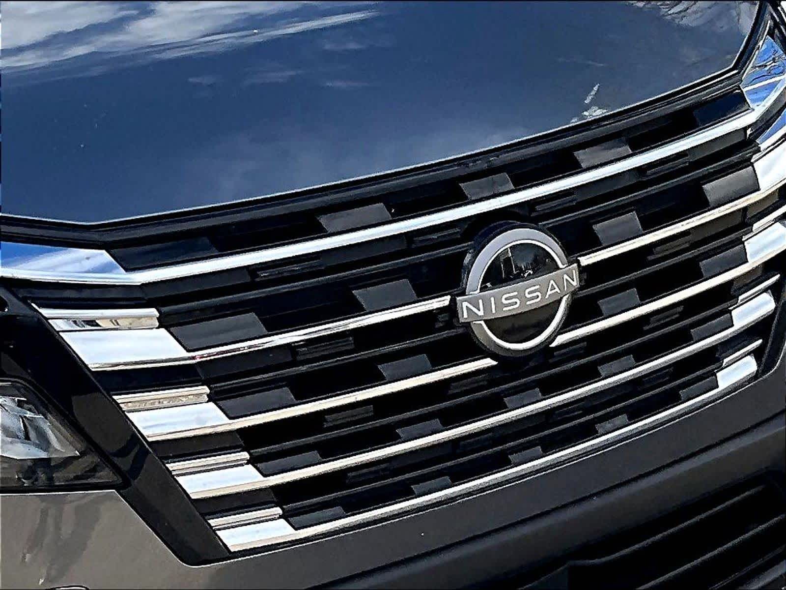 2024 Nissan Rogue SV - Photo 29