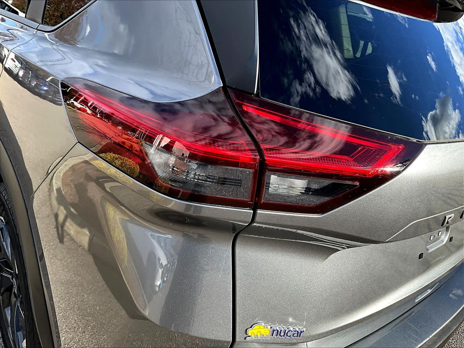 2024 Nissan Rogue SV - Photo 31
