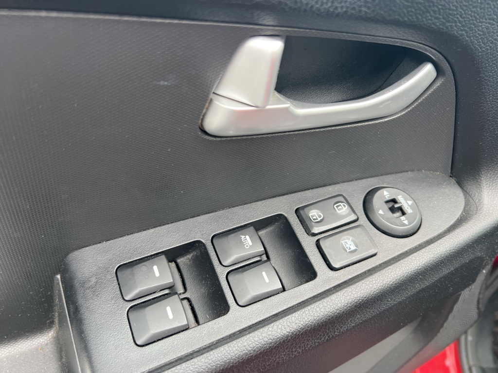 2012 Kia Sportage EX - Photo 10
