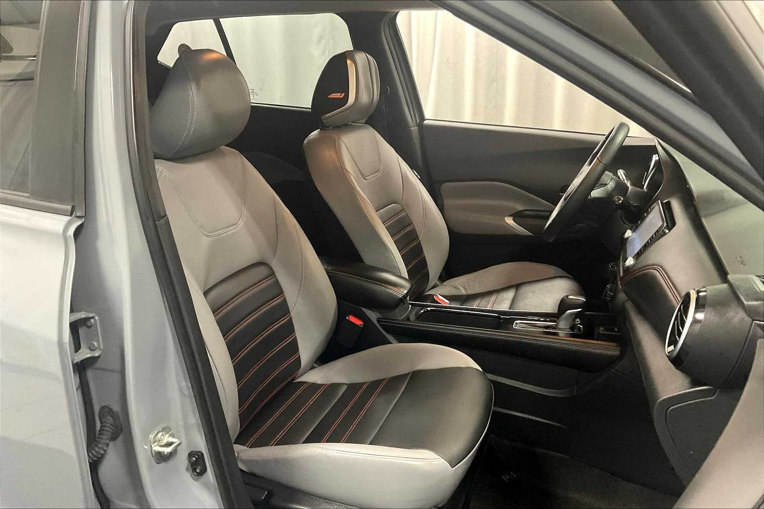 2023 Nissan Kicks SR - Photo 11