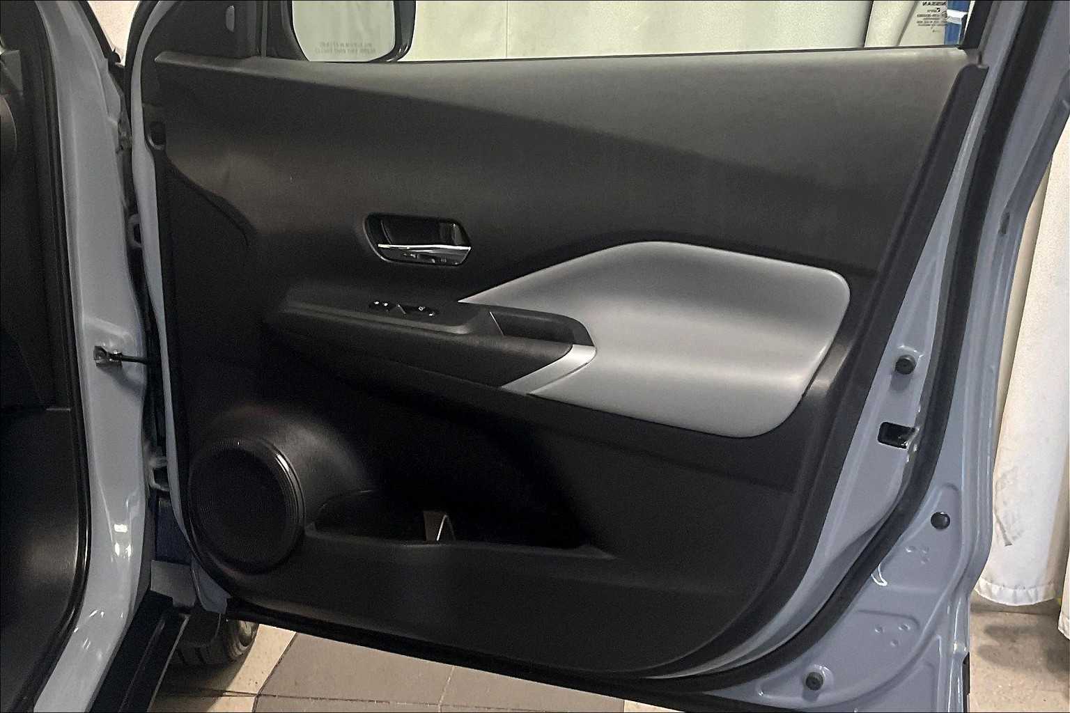 2023 Nissan Kicks SR - Photo 12