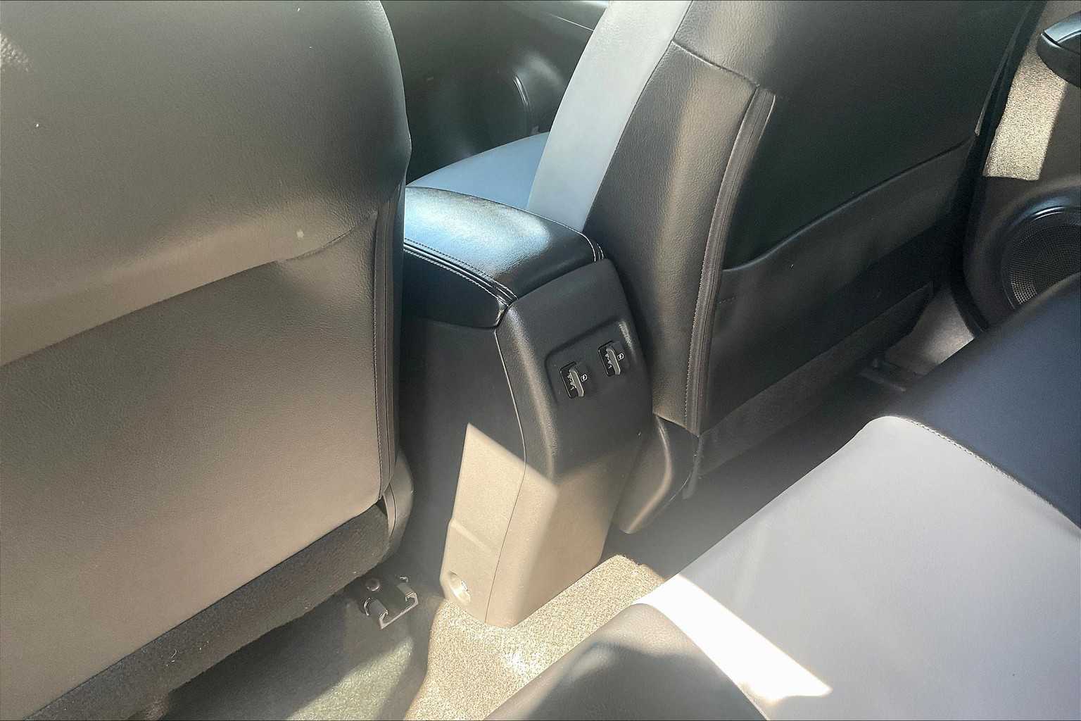 2023 Nissan Kicks SR - Photo 27