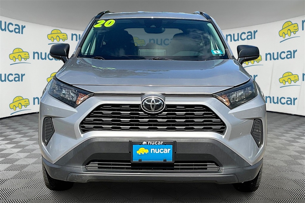 2020 Toyota RAV4 LE - Photo 2