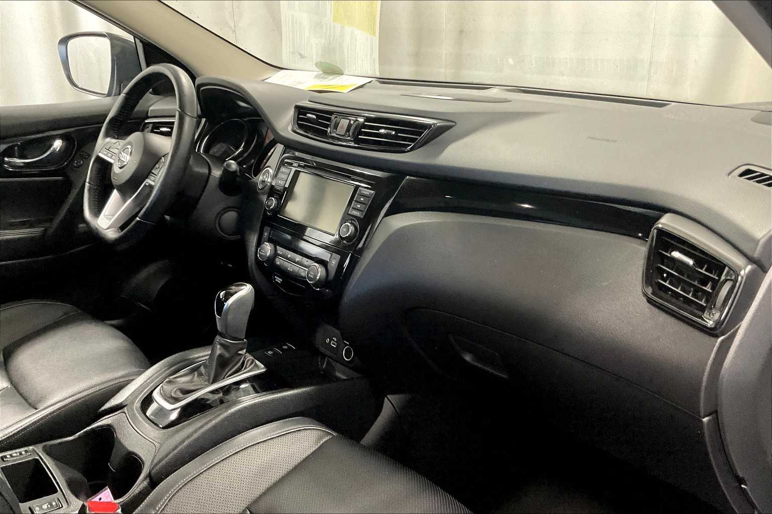 2021 Nissan Rogue Sport SL - Photo 14