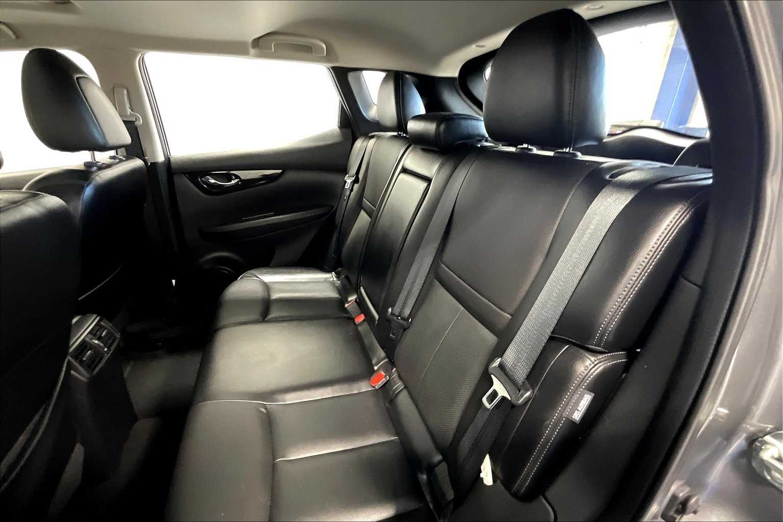 2021 Nissan Rogue Sport SL - Photo 15