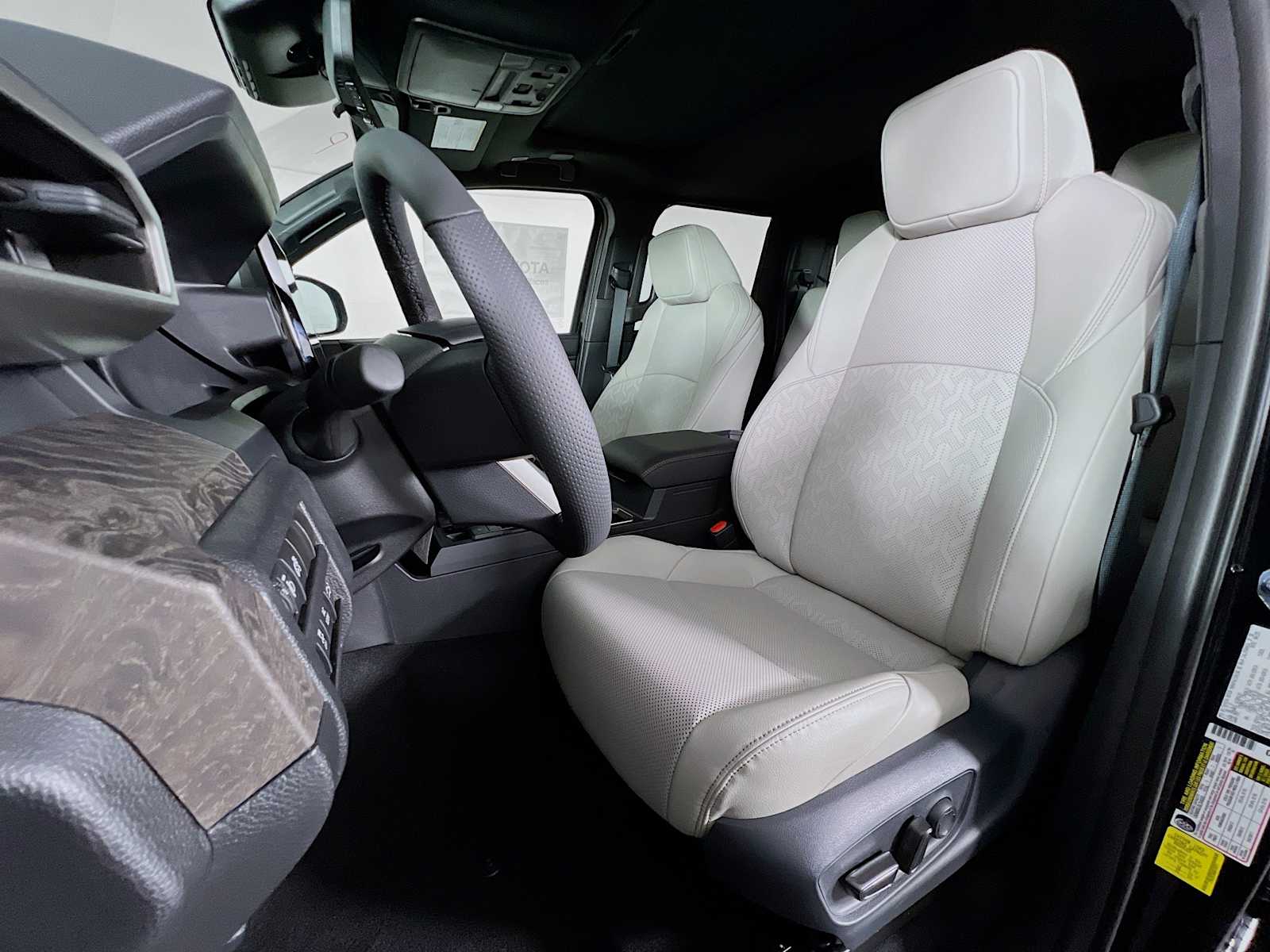 2025 Toyota Tacoma Limited - Photo 12