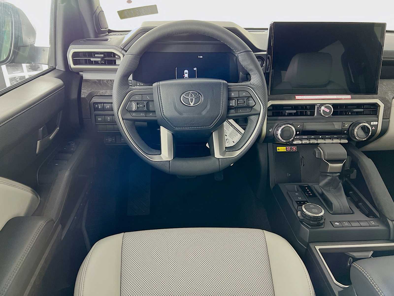 2025 Toyota Tacoma Limited - Photo 14