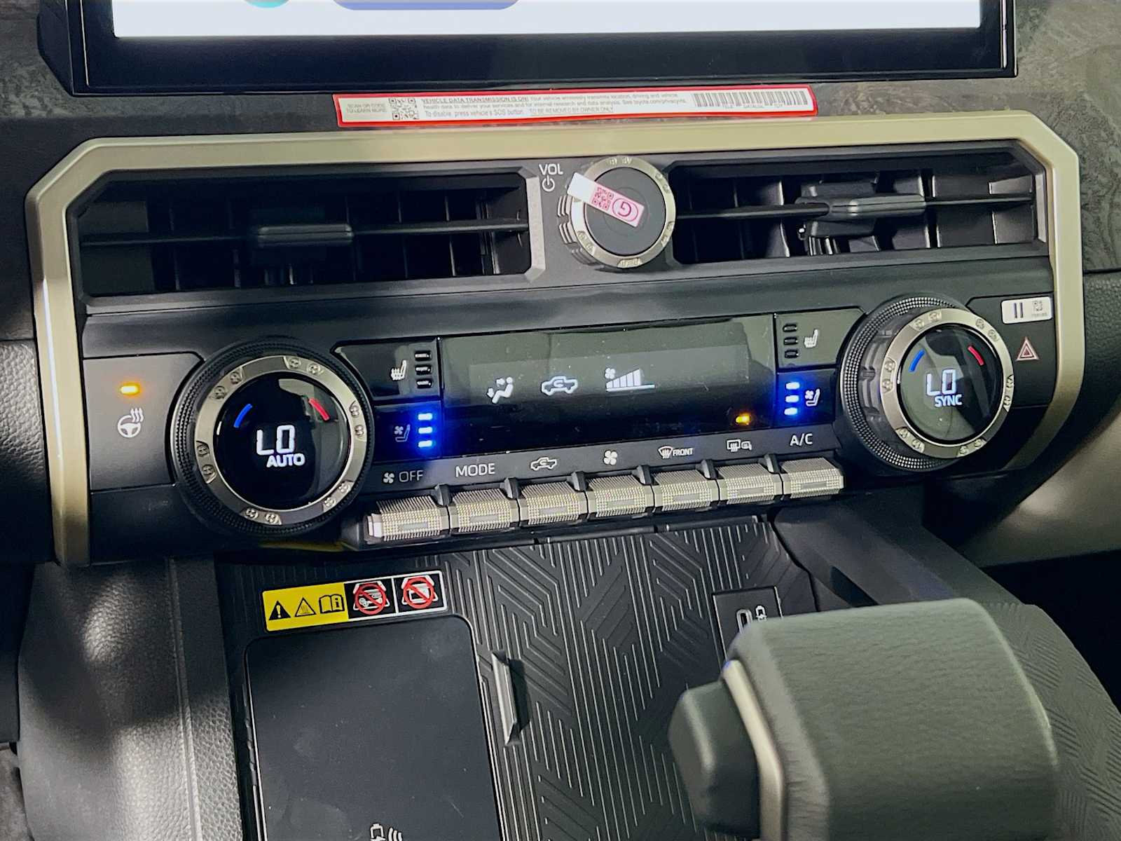 2025 Toyota Tacoma Limited - Photo 10