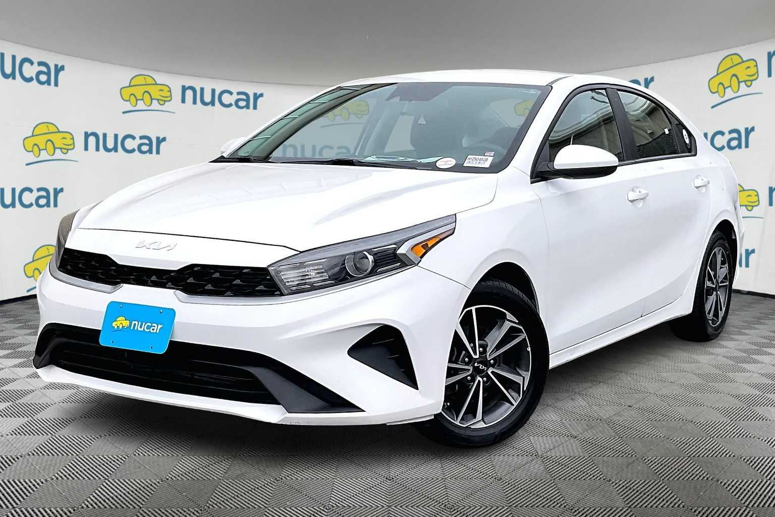 2022 Kia Forte LXS - Photo 3
